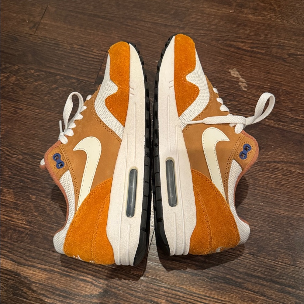 Nike Air Max Men's White, Tan and Cognac Sneakers - Picture 7 of 11